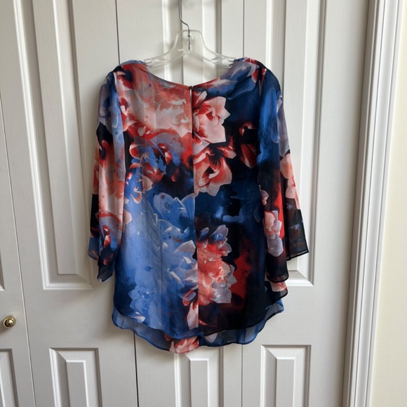 Jennifer Lopez Womens Top Purple Floral Flared 3/4 Sleeve V Neck Casual - Picture 3 of 3